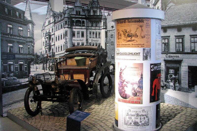 033a_automobil-museum